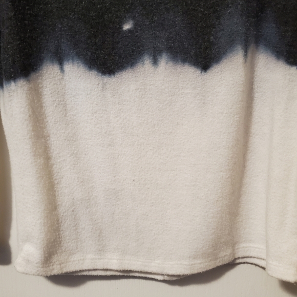 Go Couture Boatneck Dolman Knit Sweater- Grey/White (Size S) - Picture 10 of 16